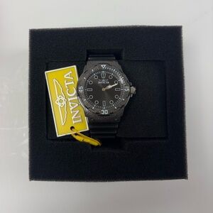 Invicta Black and Silver Dive Watch